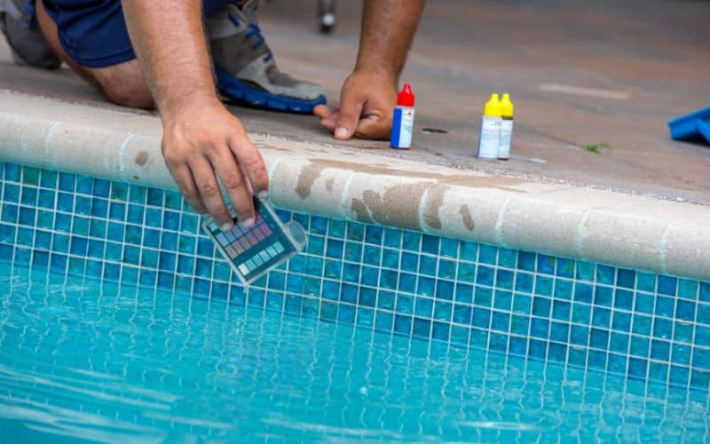 What is the best way to test my pool's PH level